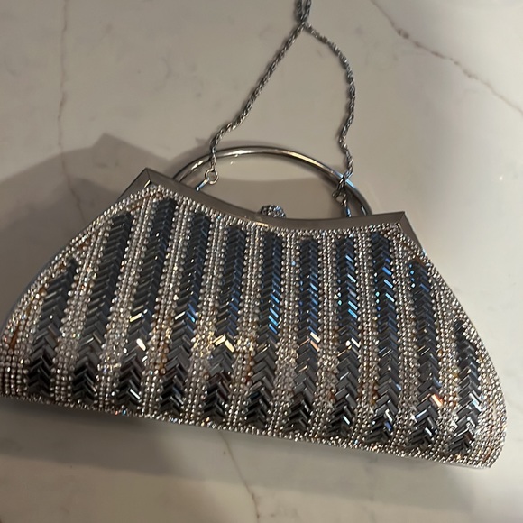 Silver beaded clutch - Picture 3 of 7